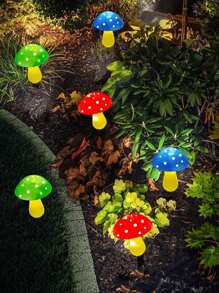 SHEIN 8 pièces/12 pièces Lumières de chaîne alimentées au soleil en forme de champignon rouge, lumière chaude pour l'extérieur, lumières de chemin à LED pour patio, convient pour le jardin, l'herbe, la clôture, les massifs de fleurs, décoration d'ambiance nocturne (nouveau style/ancien style envoi aléatoire)