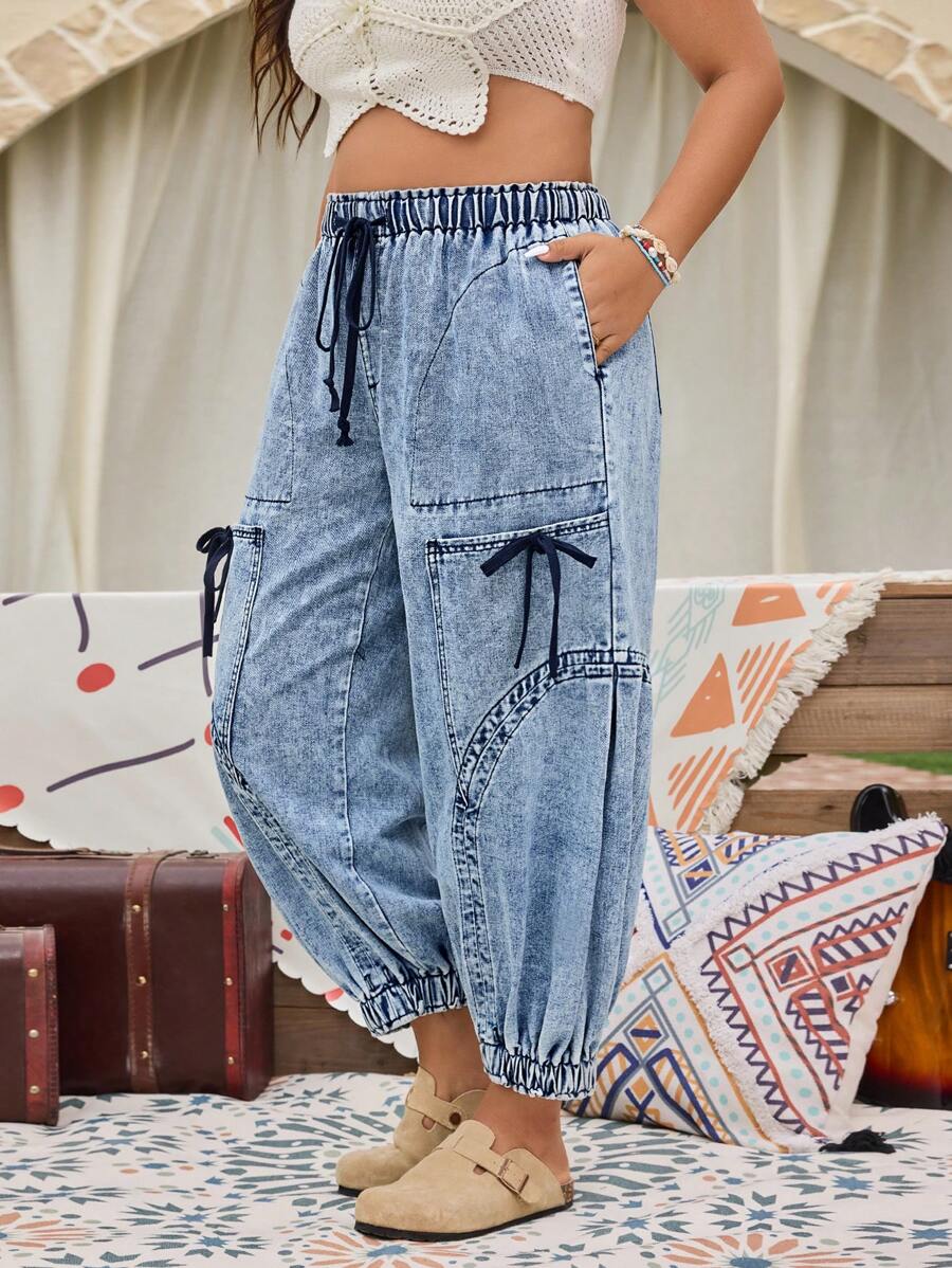 EMERY ROSE Plus Size Solid Color Bow-Knot Decor Multiple Pockets Elastic Waist Loose Jeans - Blue - View 1