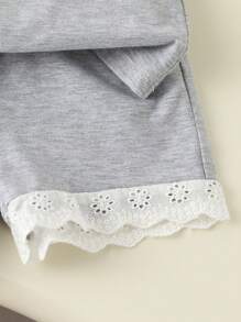 2pcs/Set Baby Girl Spring&Summer Casual Style Bowknot Decoration Short Sleeves Top&Lace Decoration Short Pants