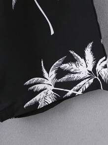SHEIN Camisa Y Pantalones Cortos Con Estampado De Árbol De Coco Para Preadolescentes Sin Camiseta Interior