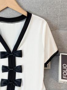 SHEIN Clasi Camiseta casual de mujer de manga corta con cuello en V, bloque de color y detalle de lazo