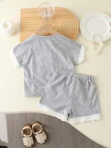 2pcs/Set Baby Girl Spring&Summer Casual Style Bowknot Decoration Short Sleeves Top&Lace Decoration Short Pants