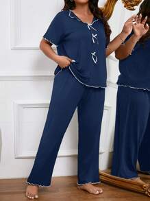 SHEIN 2 pezzi Set pigiama di shorts e top a maniche corte in seta di latte per donne taglie forti, con colletto piccolo, scollo a V, decorazione fiocco, romantico, colore blu, per primavera/estate