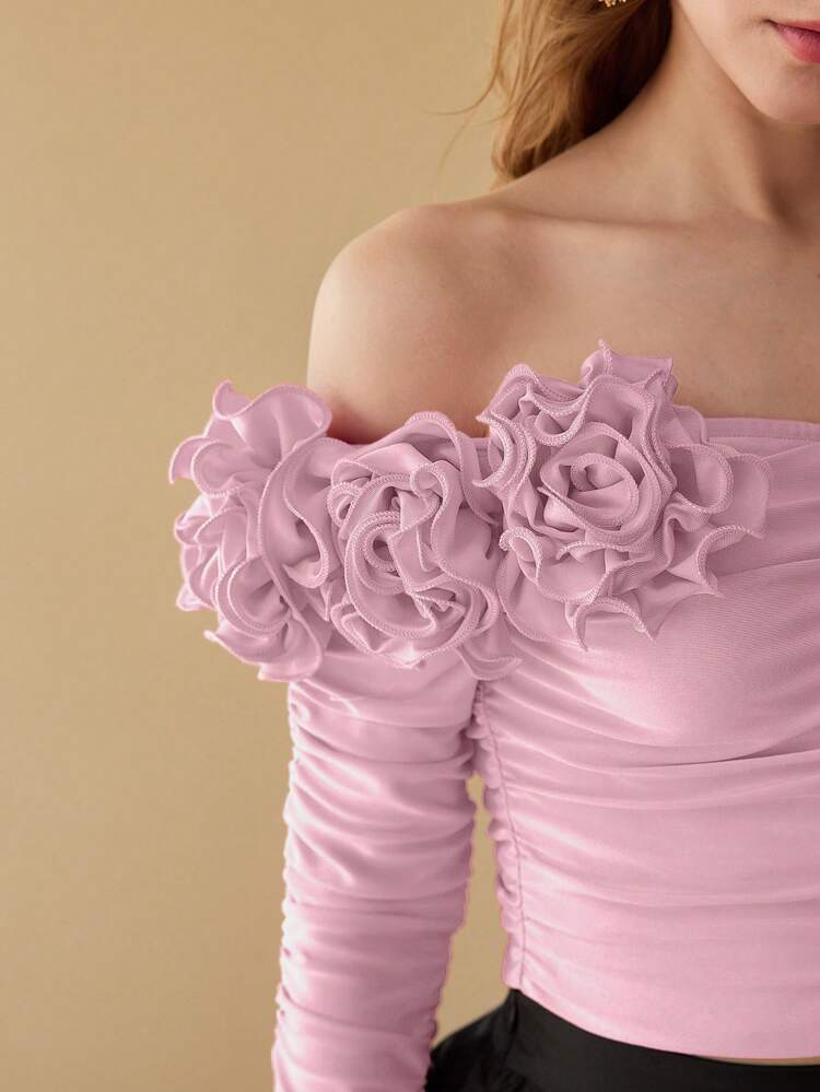 GATHERED APPLIQUES BLOUSE