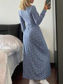 DAZY Long Ditsy Floral V-Neck Ruched Design Slim Fit Nightdress, Pajama Dress, Fall - Blue - View 2