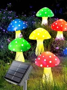 SHEIN 8 pièces/12 pièces Lumières de chaîne alimentées au soleil en forme de champignon rouge, lumière chaude pour l'extérieur, lumières de chemin à LED pour patio, convient pour le jardin, l'herbe, la clôture, les massifs de fleurs, décoration d'ambiance nocturne (nouveau style/ancien style envoi aléatoire)