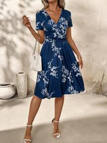 SHEIN Clasi 女式花卉印花斜领褶饰腰部及膝夏季度假连衣裙