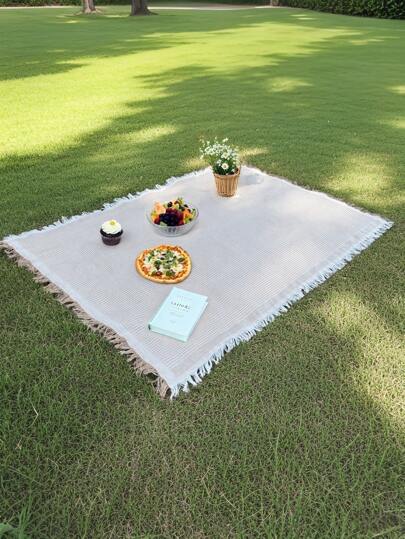 Tapete de piquenique moderno para áreas externas, 1 peça, equipamento de camping, almofada de sofá, acomoda de 1 a 4 pessoas, adequado para família e amigos, almofada de assento, carpete xadrez, cobertor multifuncional de estilo simples para viagens, piquenique no campo, parque de férias, cobertor portátil essencial para acampamento, suprimentos para gramado, suprimentos para praia, parque