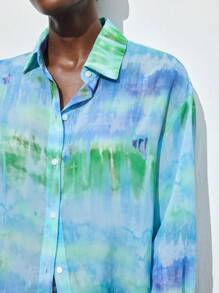 Maija Camisa casual de ajuste holgado con botones, estampado de flores degradado para mujer, de uso versátil en las cuatro estaciones y para vacaciones en la playa, con estilo moderno y relajado, de manga larga en tela de gasa con efecto teñido anudado