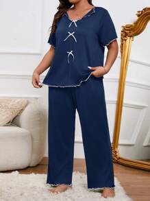 SHEIN 2 pezzi Set pigiama di shorts e top a maniche corte in seta di latte per donne taglie forti, con colletto piccolo, scollo a V, decorazione fiocco, romantico, colore blu, per primavera/estate