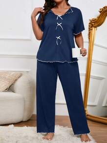 SHEIN 2 pezzi Set pigiama di shorts e top a maniche corte in seta di latte per donne taglie forti, con colletto piccolo, scollo a V, decorazione fiocco, romantico, colore blu, per primavera/estate