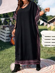 EMERY ROSE Plus Size Bat Wing Vintage Geometric Stripe Contrast V-Neck Cape Dress, Suitable For Spring And Summer Country Music Music Festival Bohemian Clothes Vacation Summer Dresses For Women,Flowy Dress