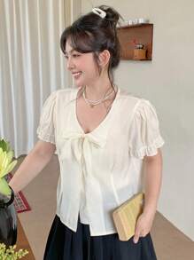 Dazy Plus Plain Color Lace-Up Collar Short White Short Sleeve Shirt