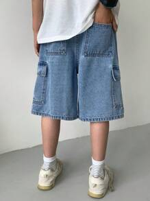 SHEIN 这款青少年男孩时尚休闲Y2K复古酷炫工装口袋设计牛仔短裤，采用宽松舒适的蓝色面料，适合儿童日常穿着，柔软舒适，也适合春夏、夏季、节日和海滩穿着。 - 藍色 - 查看 2