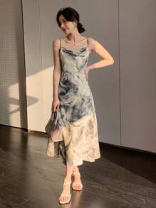 DAZY 滿版印花垂領吊帶連衣裙