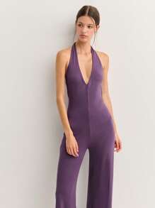 Nöista 修身吊带连体裤，正面带锁孔设计。采用透气弹力面料，带来全天舒适穿着体验。是夏夜和假日装扮的完美之选。 - 紫色 - 查看 5