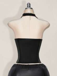 SHEIN ICON 大码女式纯色简约休闲 PU 皮革露背领扣眼装饰系带背心 Y2K 外出酒红色 V 领露肩上衣 - 黑色 - 查看 2