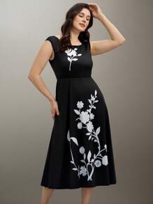 SHEIN Clasi Plus Size Women's Round Neck Sleeveless A-Line Midi Dress, Elegant Casual Summer Party Dress