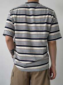 DAZY Camiseta de cuello redondo de manga corta con rayas multicolor para hombres, ropa de verano y vuelta al colegio