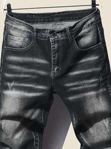 Manfinity LEGND Plus Size Men's Fashion Denim Jeans, Suitable For Summer