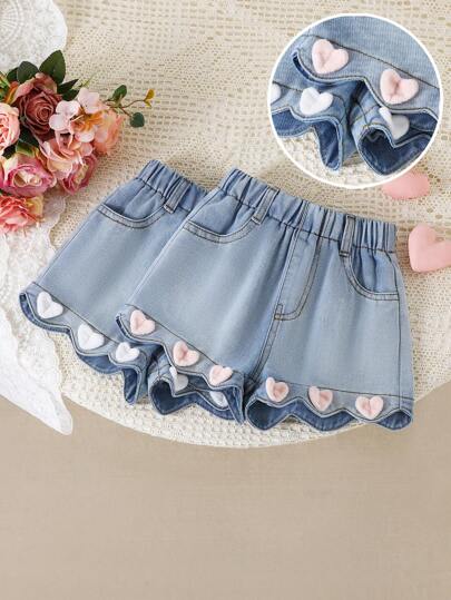 Denimly Girl 休闲可爱舒适度假学院风粉色和白色 3D 爱心装饰波浪下摆松紧腰口袋牛仔短裤两件套