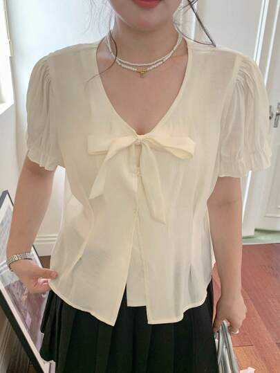 Dazy Plus Plain Color Lace-Up Collar Short White Short Sleeve Shirt Vacation