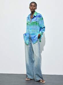 Maija Camisa casual de ajuste holgado con botones, estampado de flores degradado para mujer, de uso versátil en las cuatro estaciones y para vacaciones en la playa, con estilo moderno y relajado, de manga larga en tela de gasa con efecto teñido anudado