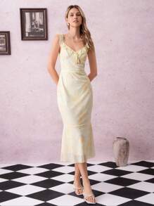 SHEIN Clasi Robe maxi style vacances ajustée à col V volantée en maille élastique à fleurs ditsy avec ourlet en queue de poisson