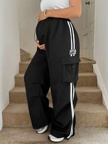 SHEIN Pantalones cargo de maternidad con bordados de rayas y letras - Negro - Ver 4