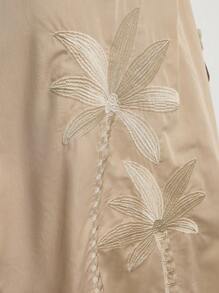 Aveloria Modichic 女士优雅经典米色椰子树刺绣吊带连衣裙，奢华设计，休闲度假装 - 卡其色 - 查看 5