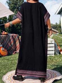 EMERY ROSE Plus Size Bat Wing Vintage Geometric Stripe Contrast V-Neck Cape Dress, Suitable For Spring And Summer Country Music Music Festival Bohemian Clothes Vacation Summer Dresses For Women,Flowy Dress