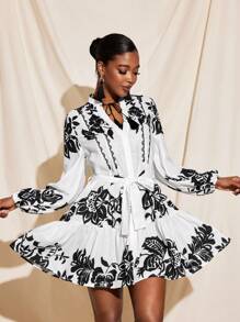 Christian Allana Vestido mini con mangas largas para mujer con estampado floral, cuello en V, cinturón y volantes en el bajo, atuendo para festivales - Multicolor - Ver 5