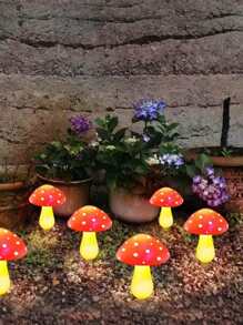 SHEIN 8 pièces/12 pièces Lumières de chaîne alimentées au soleil en forme de champignon rouge, lumière chaude pour l'extérieur, lumières de chemin à LED pour patio, convient pour le jardin, l'herbe, la clôture, les massifs de fleurs, décoration d'ambiance nocturne (nouveau style/ancien style envoi aléatoire)