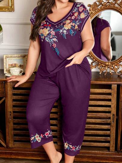 SHEIN Plus Size Retro Print V-Neck Sleeveless Pajama Set, Casual Homewear For Women, Outfits