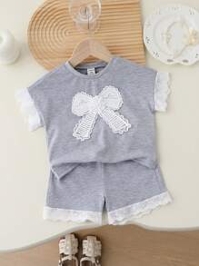 2pcs/Set Baby Girl Spring&Summer Casual Style Bowknot Decoration Short Sleeves Top&Lace Decoration Short Pants