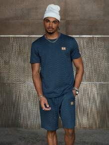 AXEPEAK 2pcs/Set Men Short Sleeve Minimal Design T-Shirt And Front Tie Shorts, Casual Set Summer Outfit, Streetwear Essentials