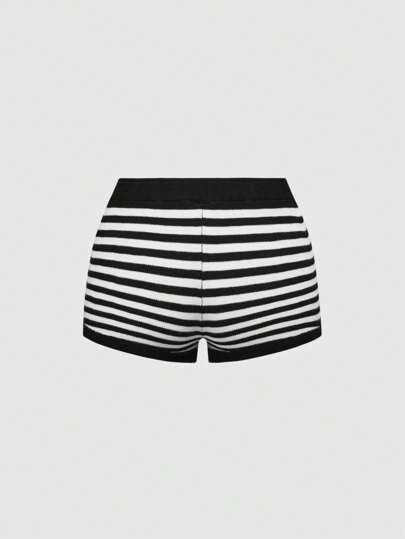 J-Fashion American Style Striped Starfish Print Women Knit Shorts