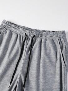 Manfinity Homme Conjunto de camisa polo de manga corta con bolsillo y pantalón corto con cordón y bolsillo lateral para hombre, conjunto casual de 2 piezas para verano
