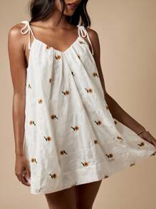 MISSGUIDED Vestido corto de verano tipo bata con escote de lazada, bordado de girasol, estilo línea A, informal, para primavera y uso como cubridor en la playa - Blanco - Ver 5