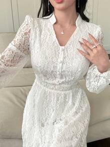 Modelyn Abito elegante con scollo a V intagliato, in pizzo elastico