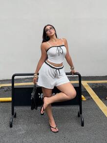 Flirla Ensemble 2 pièces pour femmes grandes tailles, confortable et décontracté avec dentelle et nœud papillon. Tenue d'été pour femmes - Blanc - Voir 5