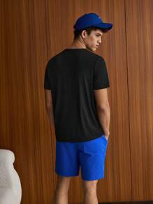 Manfinity VCAY Men Color Block Gamepad & Letter Graphic Short Sleeve Tee & Drawstring Waist Shorts - Multicolor - View 2