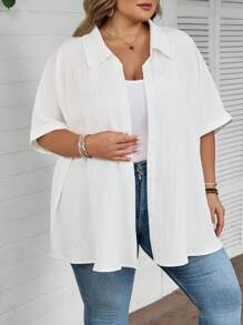 SHEIN CURVE+ Áo sơ mi trắng tay ngắn dáng rộng thoải mái dành cho nữ cỡ lớn, thích hợp cho kỳ nghỉ hè và đi biển/đi biển/nghỉ mát biển/đồ dùng cần thiết khi đi biển/lễ tốt nghiệp/tiệc trà mùa hè/phong cách đồng quê/kỳ nghỉ biển/bãi biển/trang phục đi biển - trắng - Xem 3