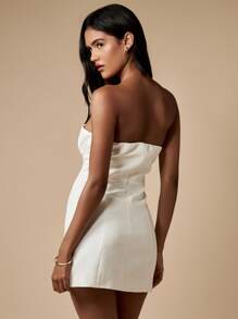 MISSGUIDED Vestido mini sin tirantes con detalles de lazo doble en la parte delantera, ajustado, para fiestas, cócteles, bodas, invitados, verano, primavera, vacaciones, moderno y elegante