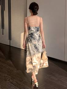 DAZY 滿版印花垂領吊帶連衣裙