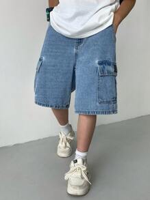 SHEIN 这款青少年男孩时尚休闲Y2K复古酷炫工装口袋设计牛仔短裤，采用宽松舒适的蓝色面料，适合儿童日常穿着，柔软舒适，也适合春夏、夏季、节日和海滩穿着。 - 藍色 - 查看 3
