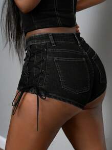 Slaydiva 2025夏季新款休闲街头音乐节深蓝色牛仔面料修身中低腰侧带装饰女士迷你牛仔短裤，适合音乐节、复活节、女牛仔、日常出游、辣妹街头、西部牛仔风、波西米亚风、毕业季、派对聚会-B