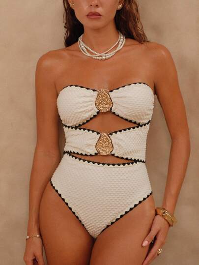 Swim Chiccia Traje de baño de mujer, de tela jacquard, diseño de escote bandeau con calado y empalme, tirantes desmontables, elegante y sexy, con accesorios metálicos, ribete de contraste, una pieza
