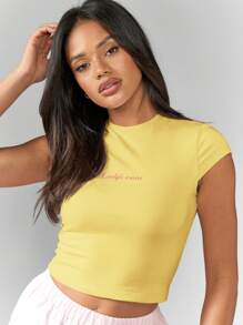 MISSGUIDED California Slogan Baby Tee Fitted Cap Sleeve Summer Casual Weekend Loungewear Festival Crop Top Streetwear - Yellow - View 4