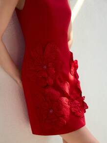 MOTF STUDIO STEREO FLORAL DETAIL ZIPPER DRESS - Red - View 2